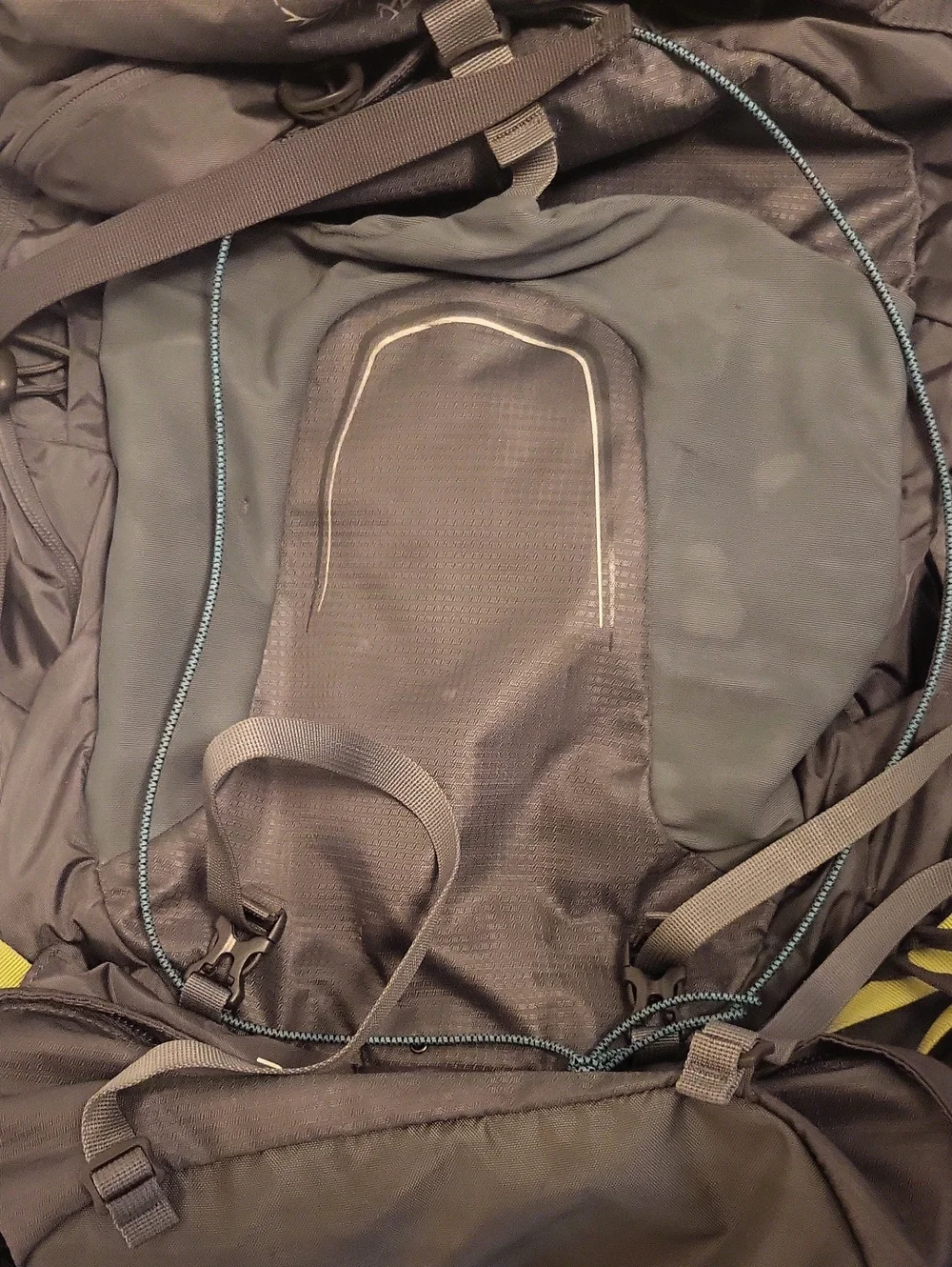 Osprey Atmos AG 65 Backpack